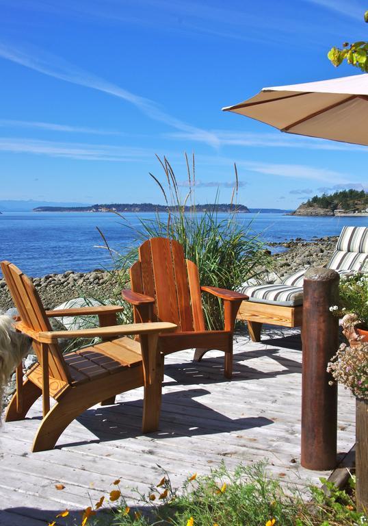 Blitz Beach House Oceanside Suite Powell River Exterior photo