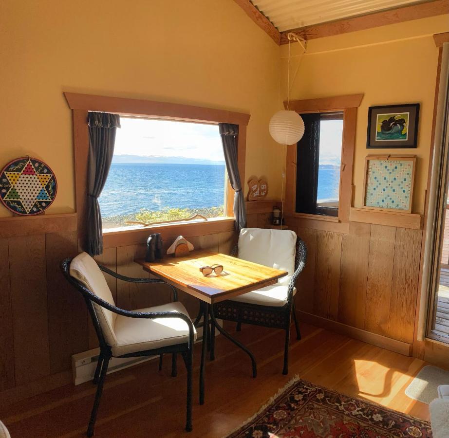 Blitz Beach House Oceanside Suite Powell River Exterior photo