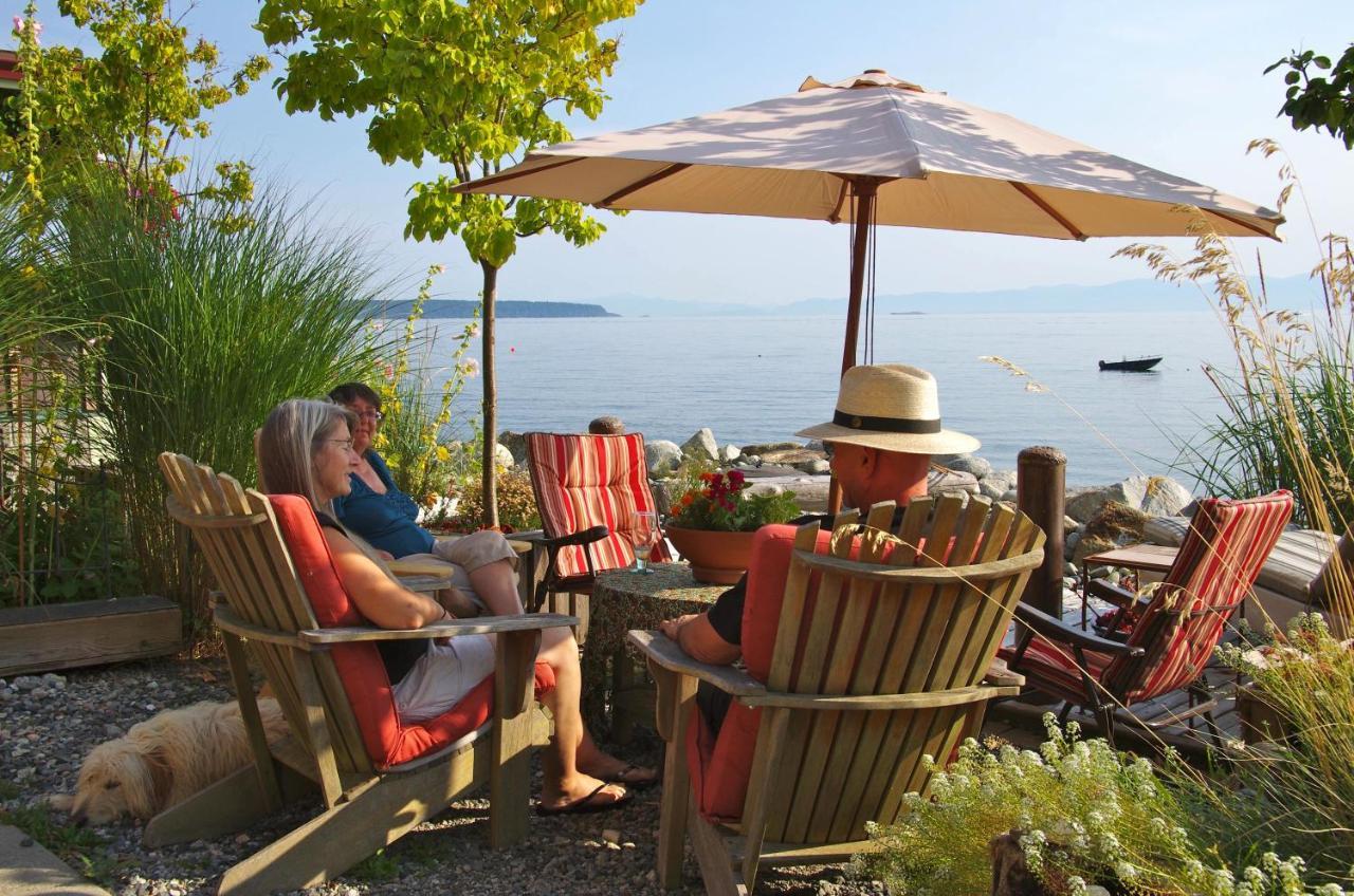 Blitz Beach House Oceanside Suite Powell River Exterior photo